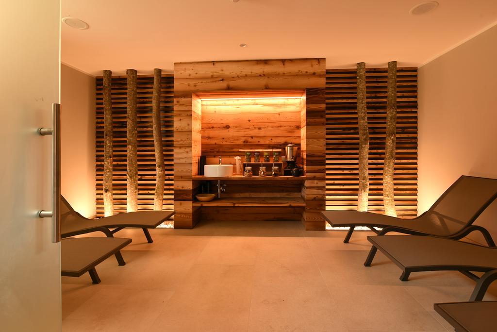 Dolomeet Boutique Hotel Pinzolo Exterior foto